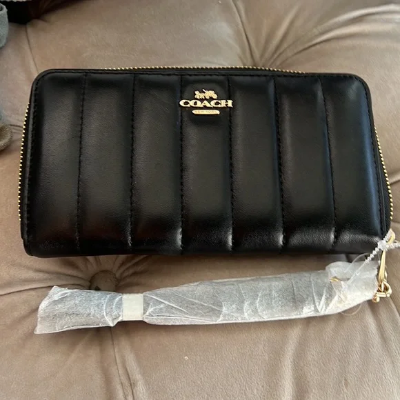Coach Black Leather Long Zip Around Wallet W/ Quilting and Clutch wristlet strap
